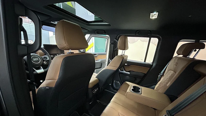 Intérieur BAW 212 - Console centrale